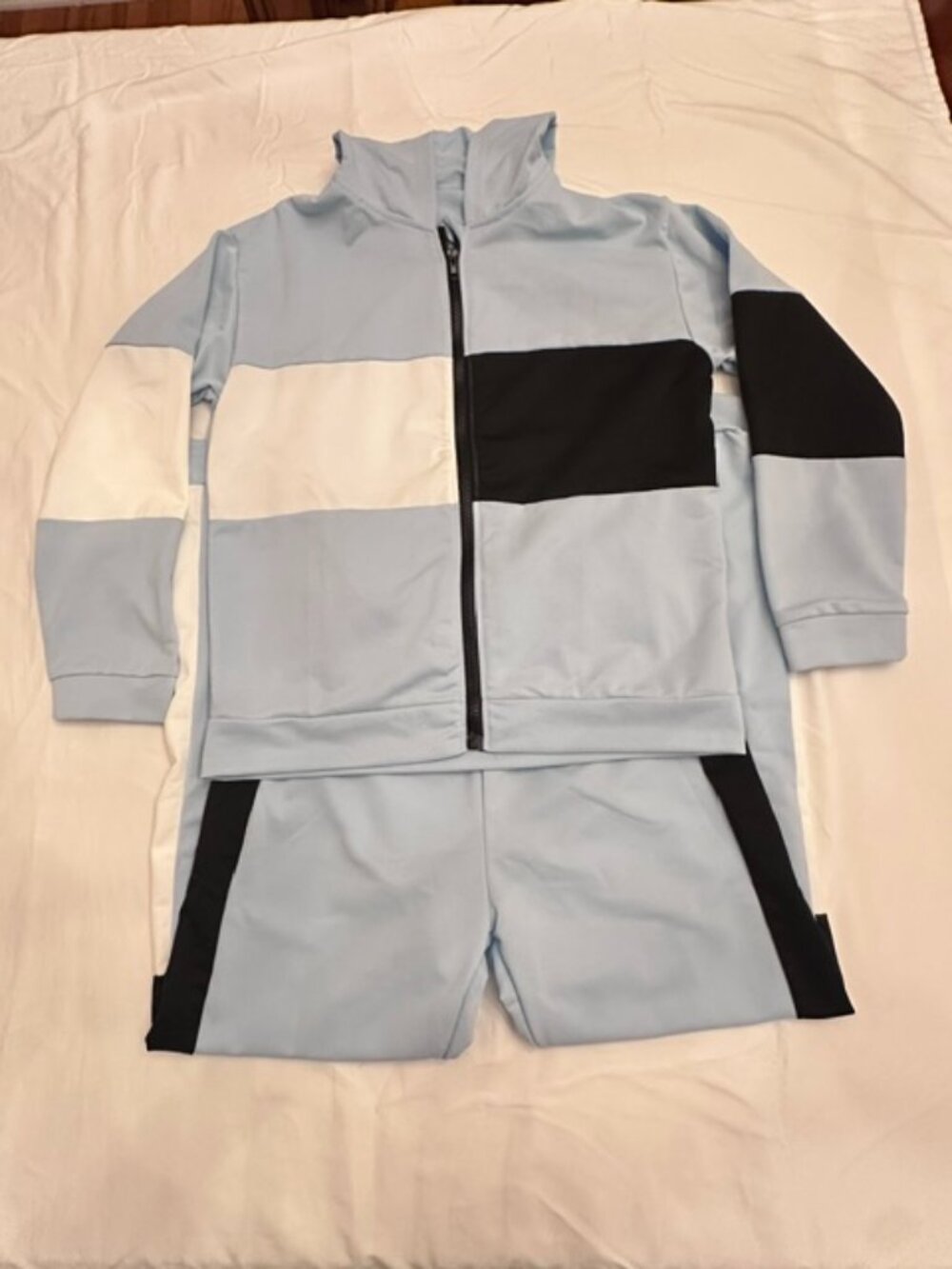 Boys 2 Piece Athletic Tracksuit Set Light Blue Black White Size 160